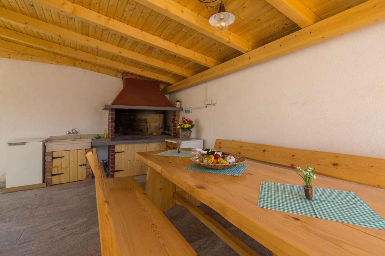 Holiday Home In Grizane 39285 Екстер'єр фото