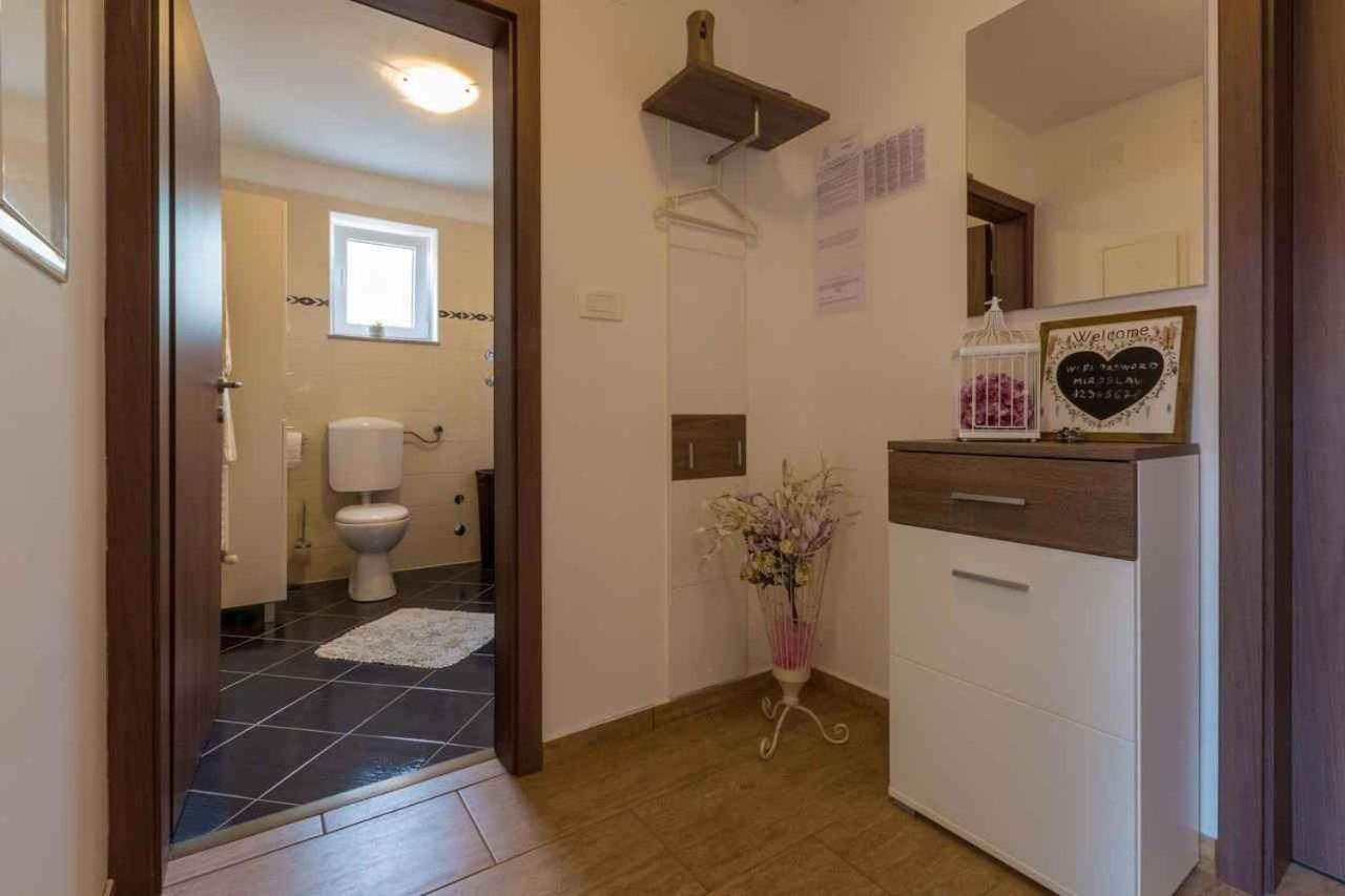 Holiday Home In Grizane 39285 Екстер'єр фото