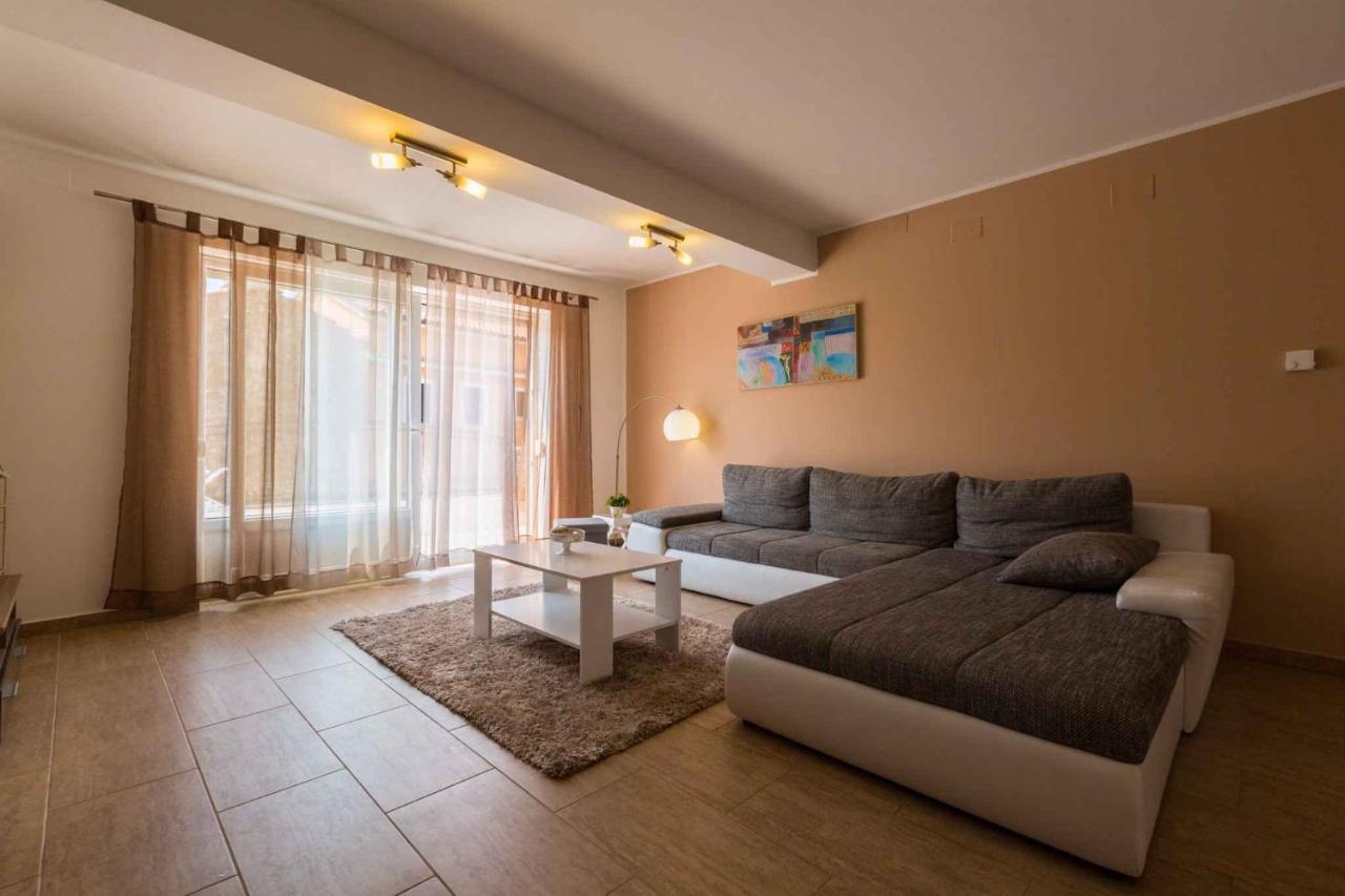 Holiday Home In Grizane 39285 Екстер'єр фото