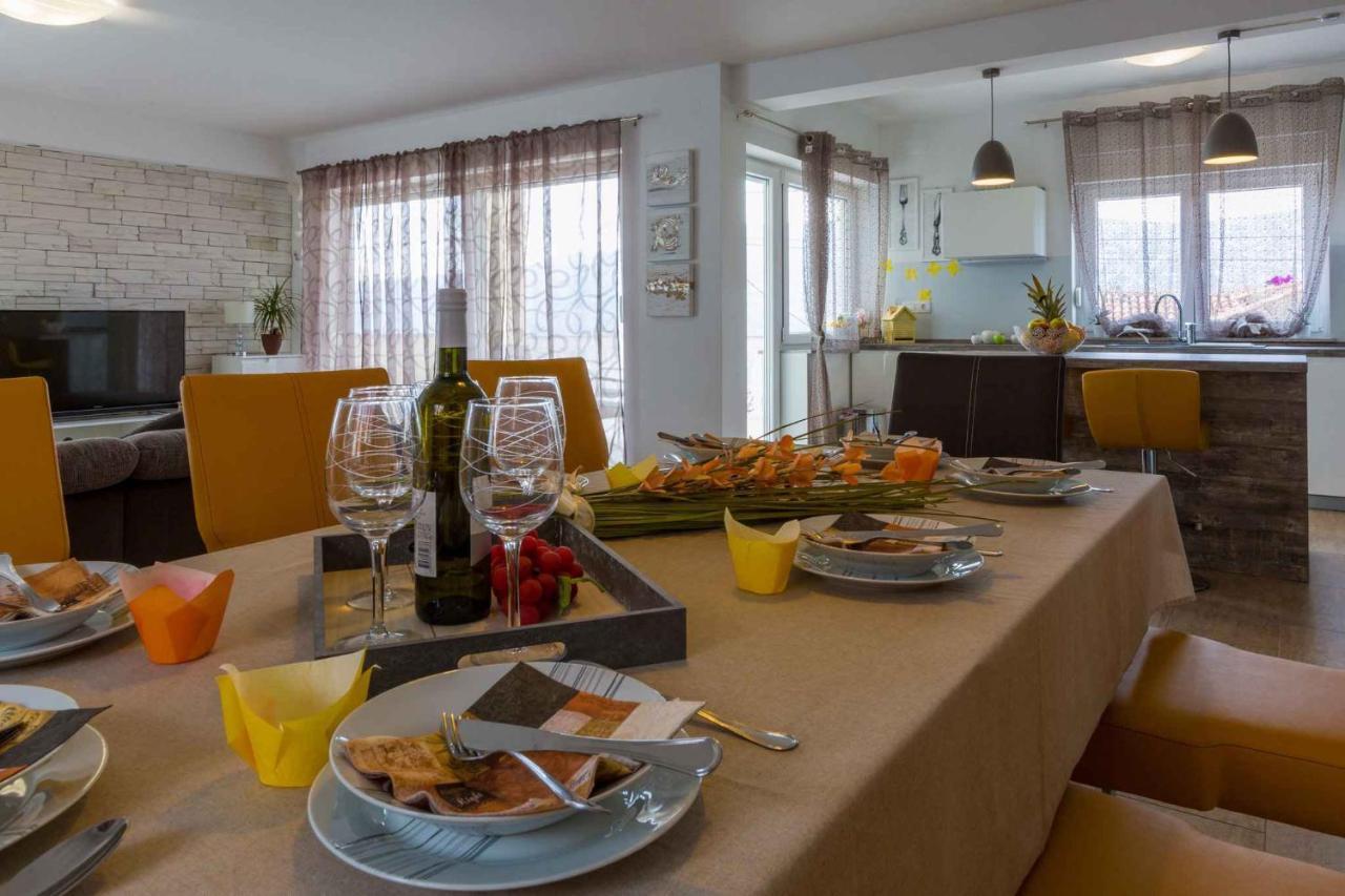 Holiday Home In Grizane 39285 Екстер'єр фото
