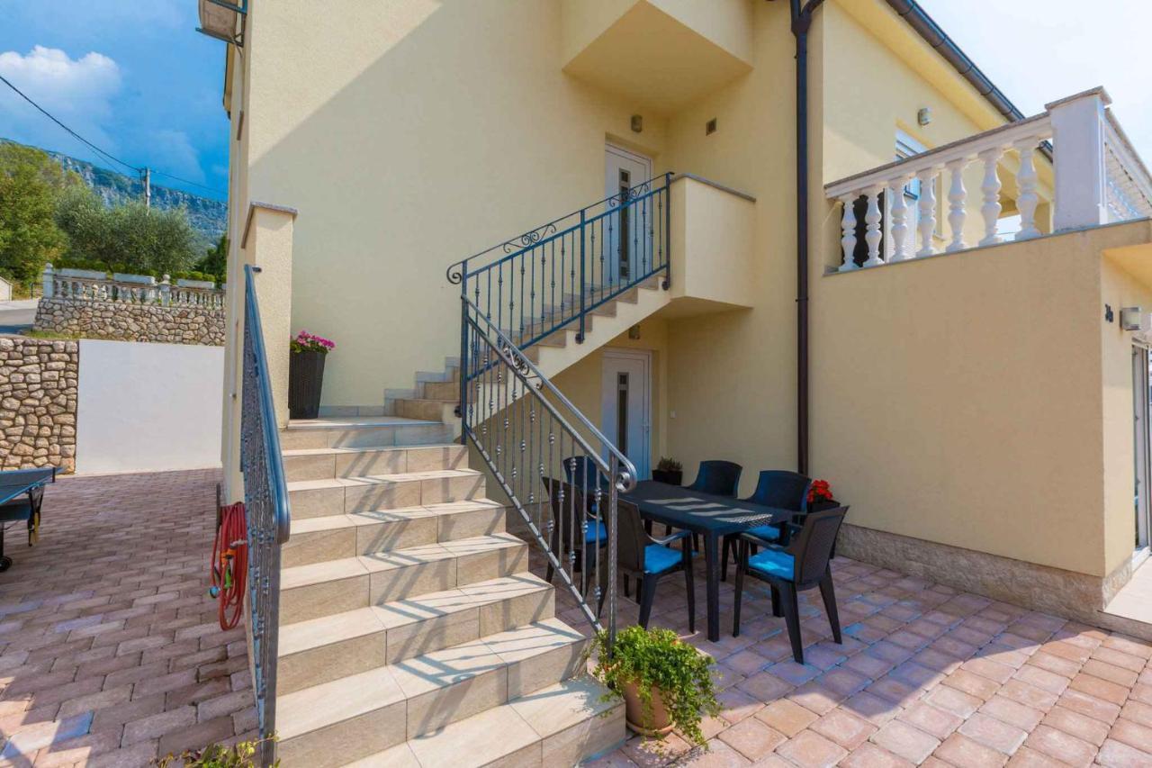 Holiday Home In Grizane 39285 Екстер'єр фото